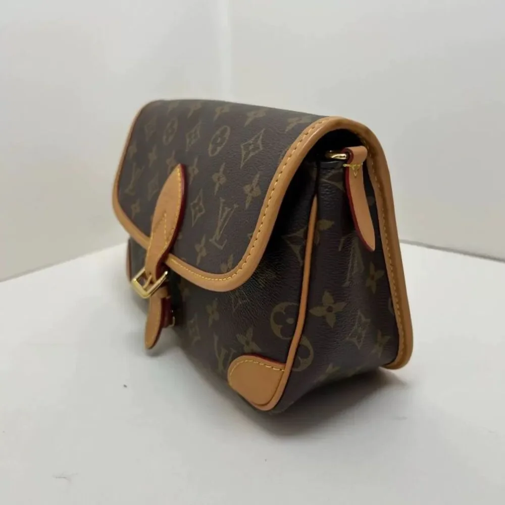 Louis Vuitton Women Pre-Loved Bag Very Good Condition